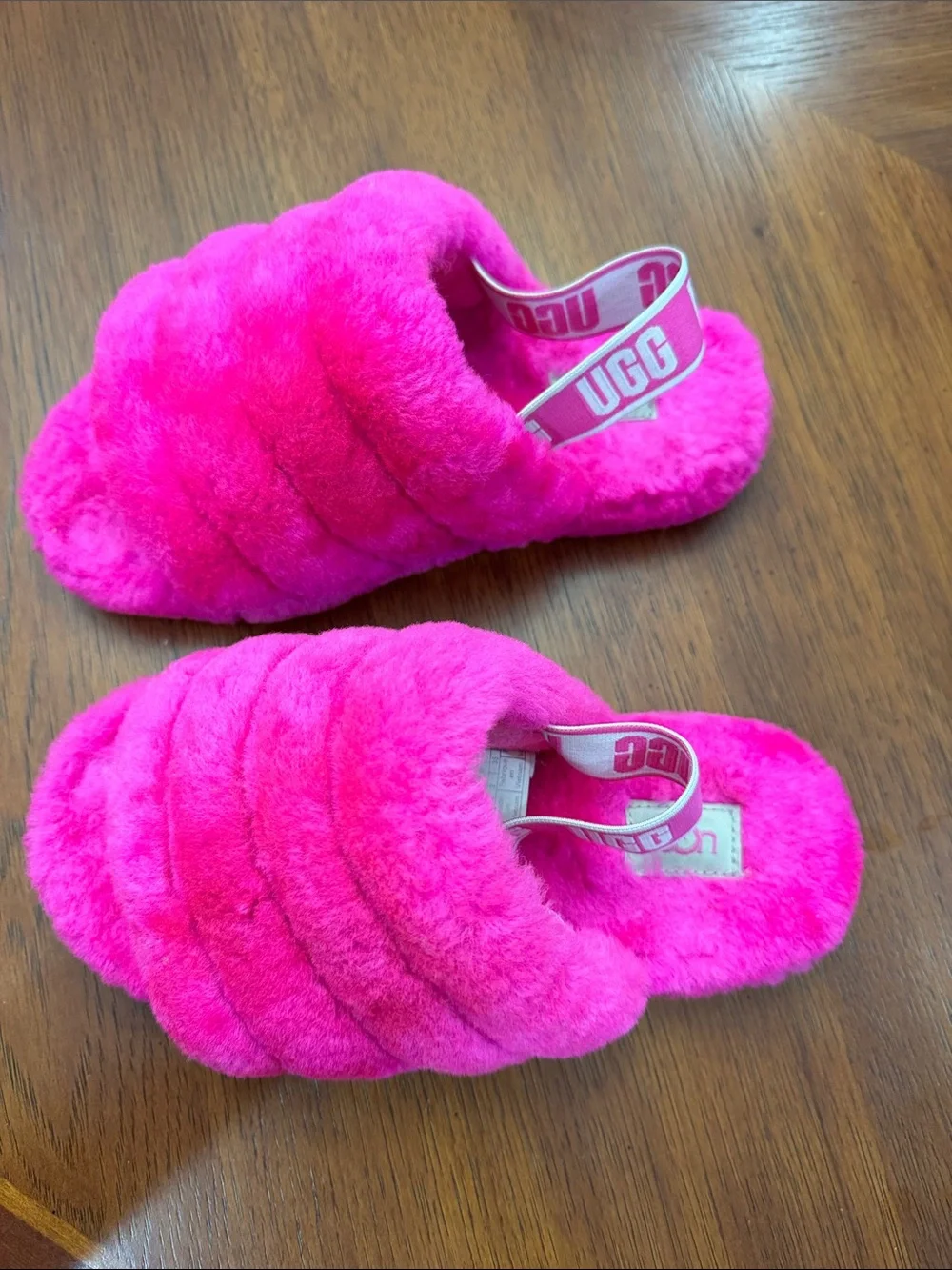 UGG Fluff Slide Slippers Shoes Slingbacks in Bright Pink Kids Size 3 Faux Fur